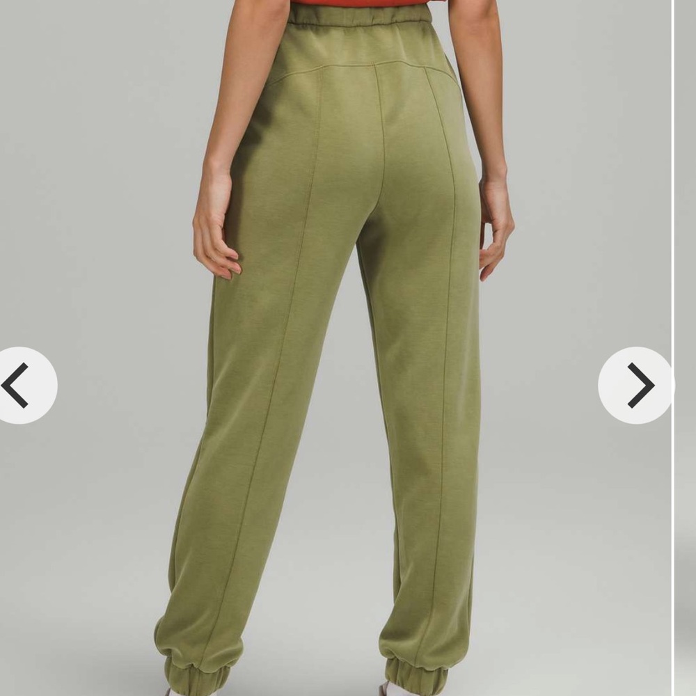 NWOT $128 Lululemon Softstreme Relaxed High-Rise Pant Bronze Green
